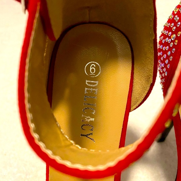 Almost Brand New Super Sexy Sparkling Heels By DELICACY - box 26 - Picture 5 of 7